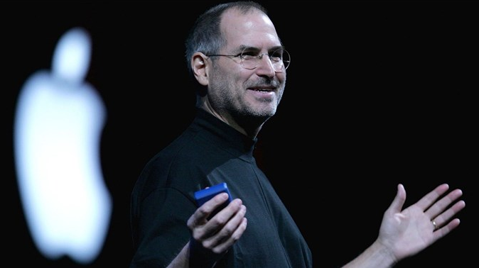 乔布斯曾抵制苹果开发手机：差点把苹果iPhone扼杀在摇篮中