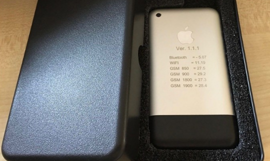 疑似初代iPhone的原型机上架了eBay的拍卖区：拍卖价超1000美元