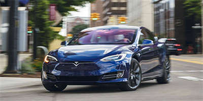 Tesla宣布在中国召回超过28万辆车：驾驶易误启主动巡航定速功能