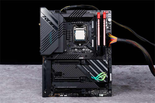 ASUS ROG Maximus XIII Hero(M13H)主机板开箱测试/Z590晶片组搭载