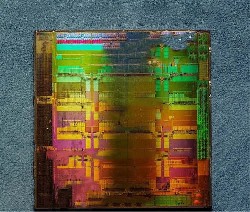 Intel第四代XEON Scalable“Sapphire Rapids”CPU晶片洩漏